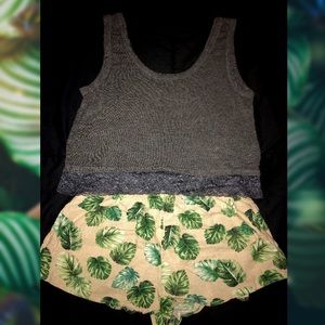 🌴 Forever 21 Tropical Jungle Leaves Shorts